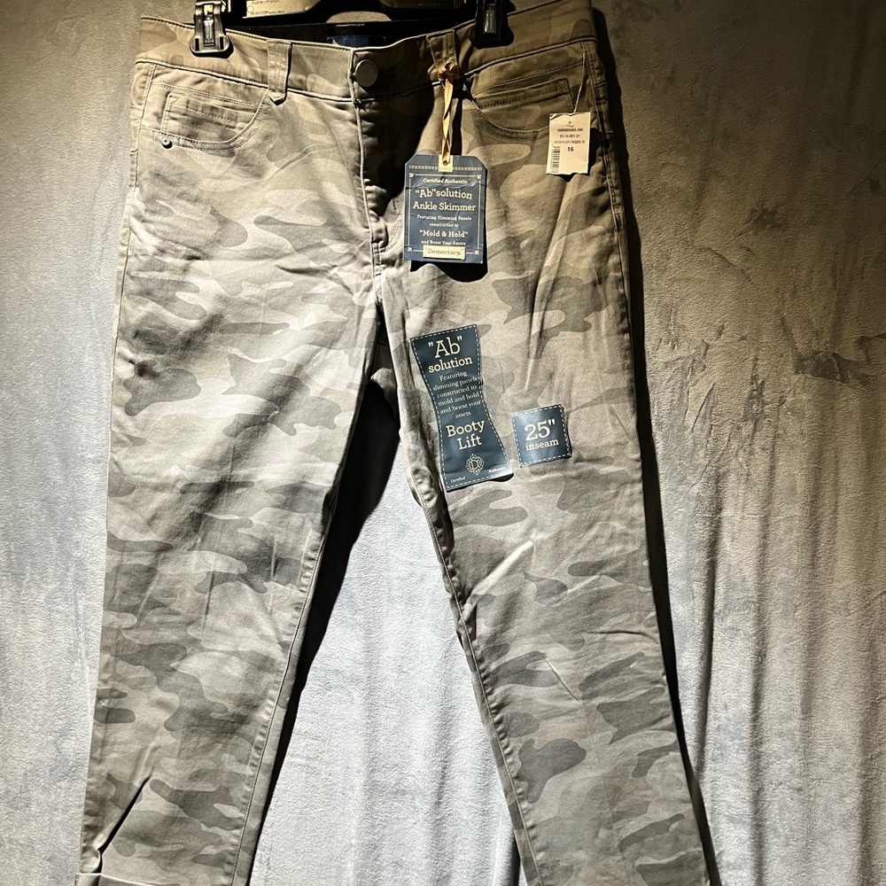 Camo Ankle Skinny Jeans with Booty Lift Sz 16